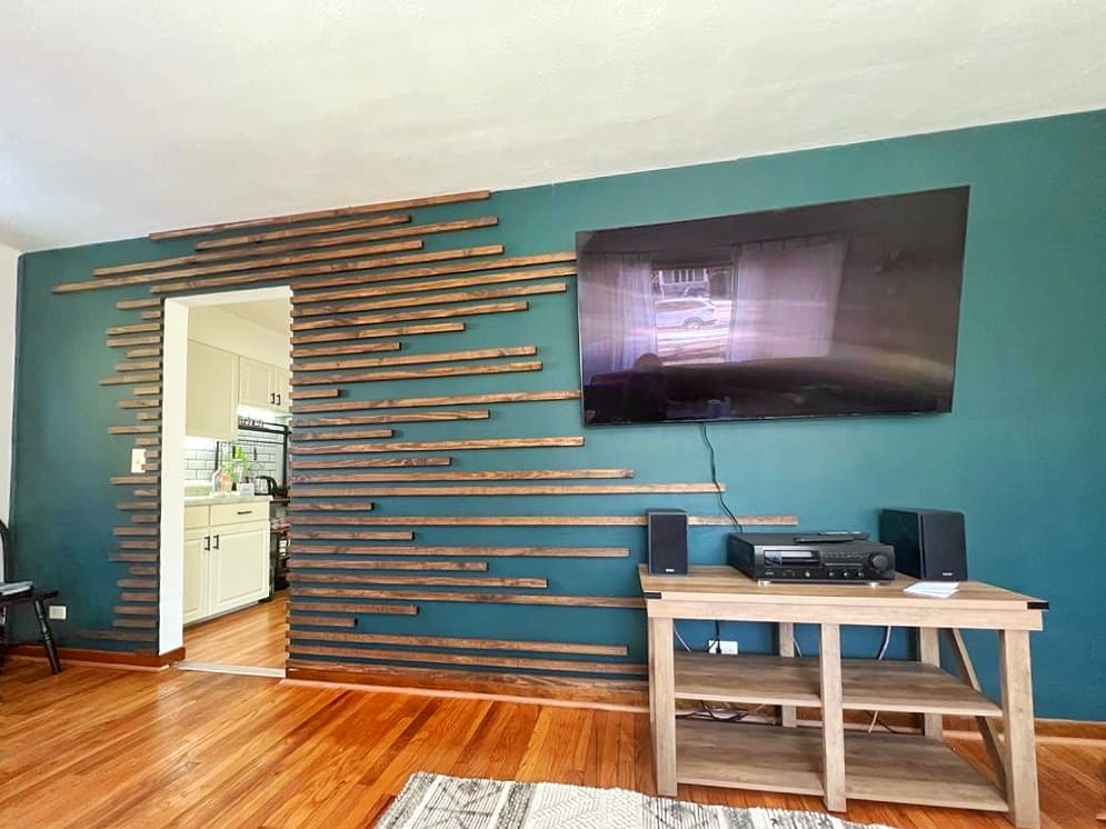 tailored media units